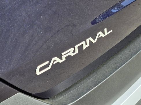 New 2026 Kia Carnival EX FWD image 8