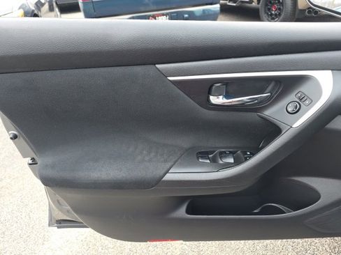 Used 2015 Nissan Altima 2.5 SV image 13