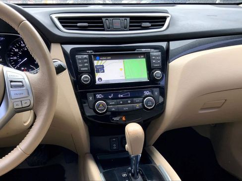 Used 2015 Nissan Rogue SL w/ SL Premium Package image 7