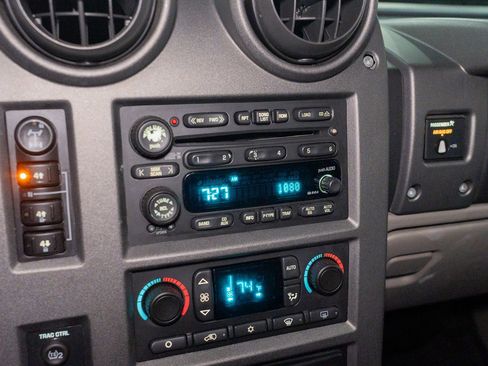 Used 2003 HUMMER H2 w/ Preferred Equipment Group image 56