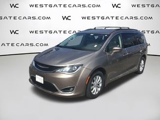 Used 2017 Chrysler Pacifica Touring-L FWD 360° Tour