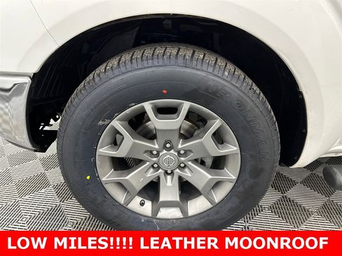 Used 2019 Nissan Frontier SL image 12