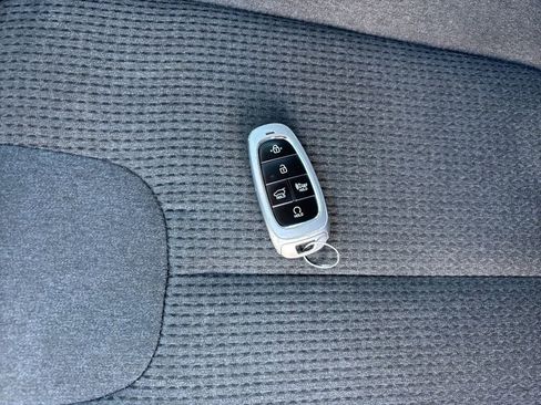 Used 2023 Hyundai Santa Fe SEL image 33