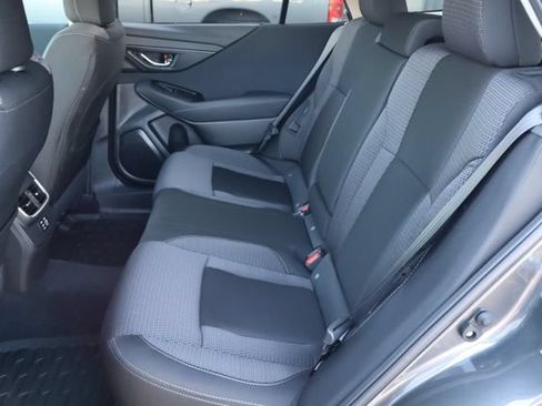 Used 2025 Subaru Outback Premium w/ Popular Package #1 AWD/4WD image 18
