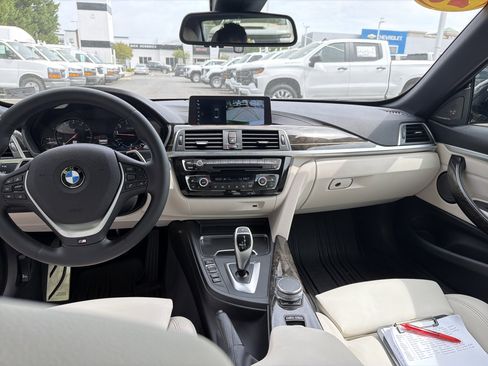 Used 2020 BMW 440i xDrive Convertible w/ M Sport Package image 28