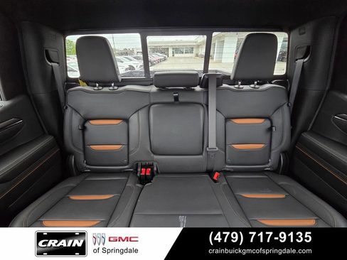 Used 2024 GMC Sierra 1500 AT4 w/ Technology Package AWD/4WD image 29