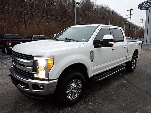 Used 2017 Ford F250 XLT w/ XLT Premium Package image 9