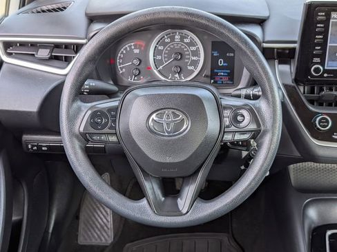 Used 2022 Toyota Corolla LE image 11