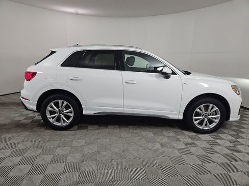 Certified 2025 Audi Q3 2.0T Premium Plus w/ Premium Plus Package image 8