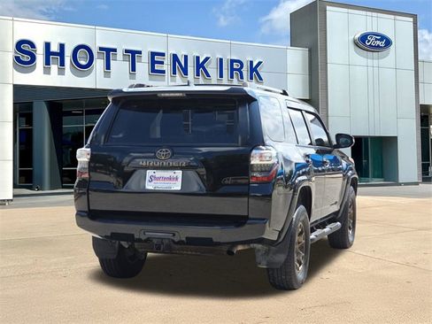 Used 2023 Toyota 4Runner 40th Anniversary SE image 8