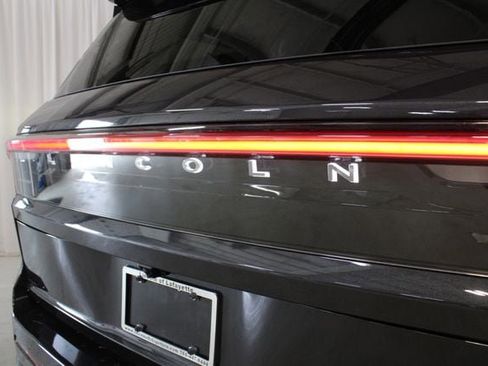 New 2026 Lincoln Navigator Reserve AWD/4WD image 31
