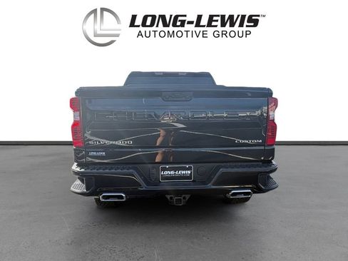 Used 2026 Chevrolet Silverado 1500 Custom Trail Boss AWD/4WD image 4