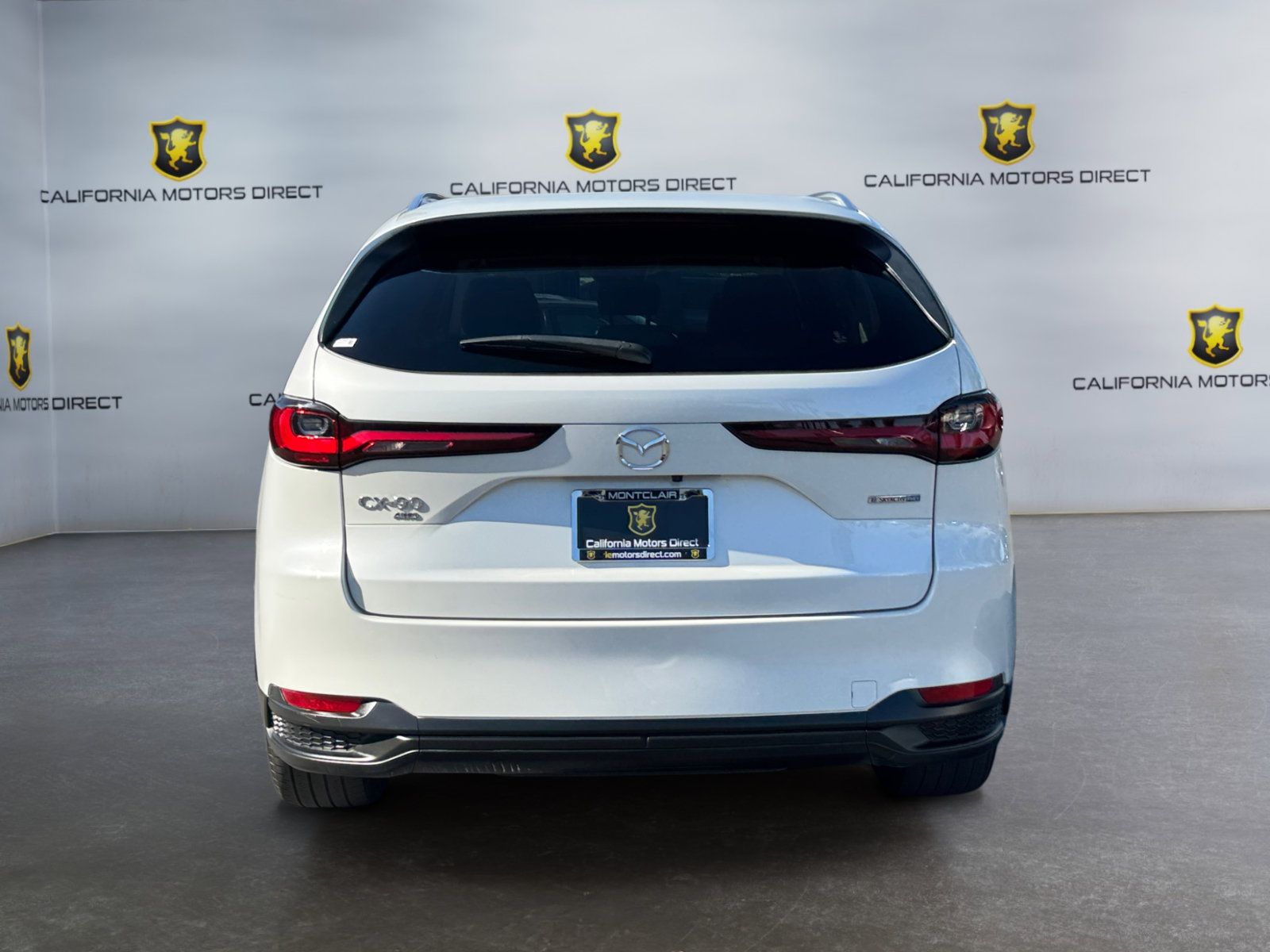 Used 2024 MAZDA CX-90 Plug-In Hybrid w/ Preferred AWD/4WD image 4