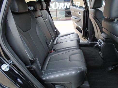 Used 2022 Hyundai Santa Fe SEL w/ Convenience + Premium Package FWD image 11
