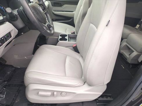 Certified 2019 Honda Odyssey EX-L image 17