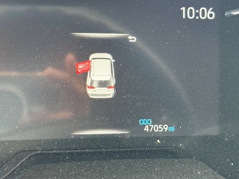 Used 2024 Toyota RAV4 LE FWD image 10