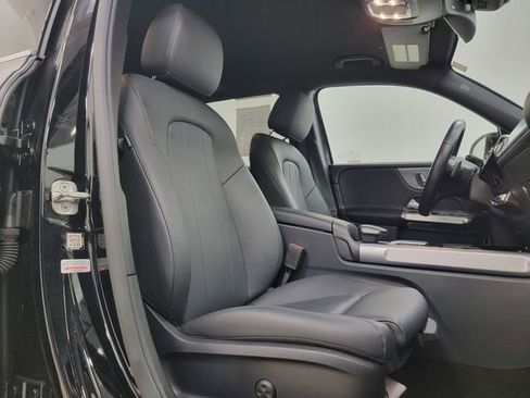 Used 2023 Mercedes-Benz GLB 250 4MATIC image 20