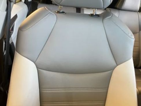 Used 2022 Toyota RAV4 XLE Premium FWD image 15