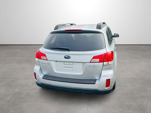 Used 2013 Subaru Outback 2.5i Premium AWD/4WD image 3