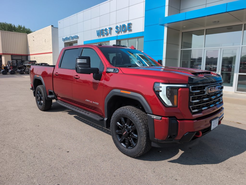 Used 2025 GMC Sierra 2500 AT4 w/ AT4 Premium Plus Package AWD/4WD image 2
