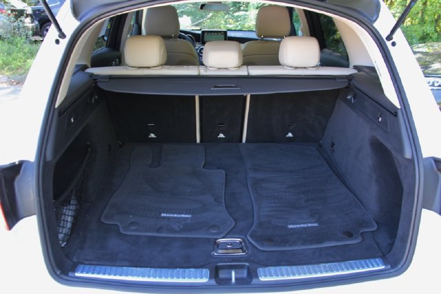 Used 2019 Mercedes-Benz GLC 300 4MATIC image 34