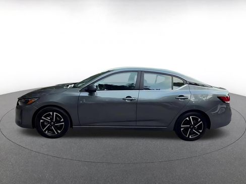 Used 2025 Nissan Sentra SV FWD image 9