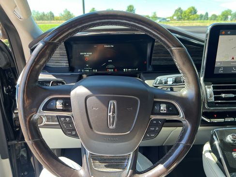 Used 2019 Lincoln Navigator Black Label AWD/4WD image 13