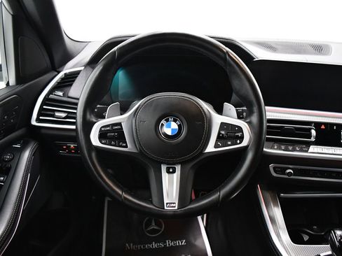 Used 2022 BMW X5 xDrive40i w/ M Sport Package AWD/4WD image 9