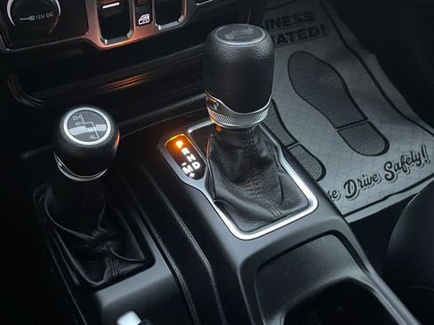 Used 2021 Jeep Wrangler Unlimited Sport image 14