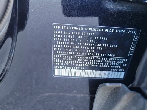 Certified 2025 Volkswagen Taos SE image 38