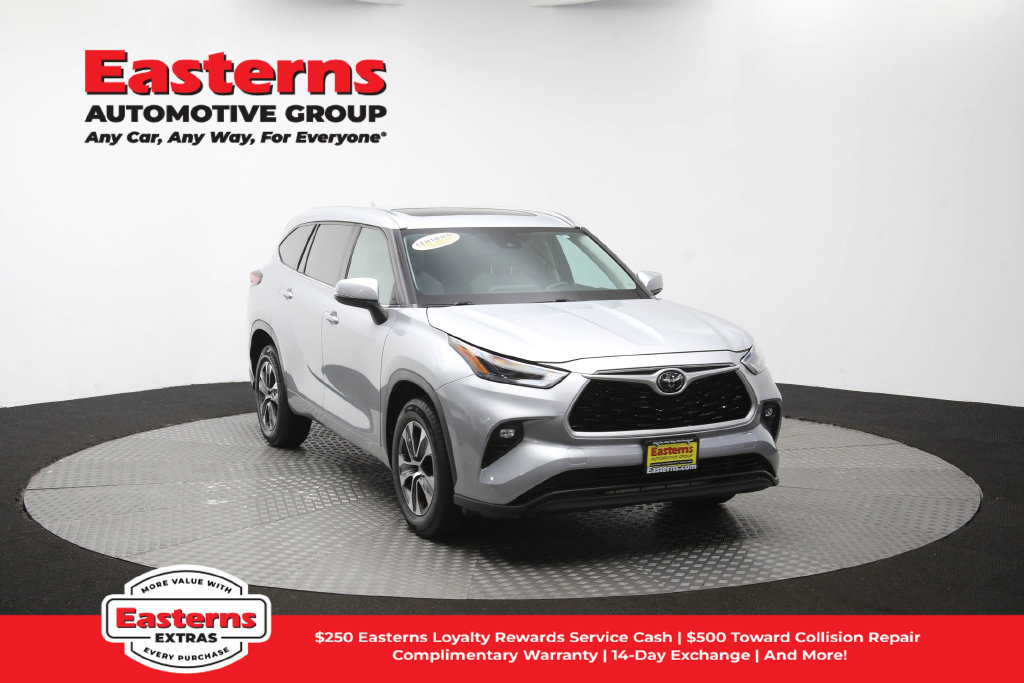 Used 2021 Toyota Highlander XLE FWD image 56