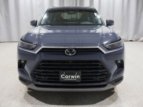 Used 2024 Toyota Grand Highlander AWD image 7