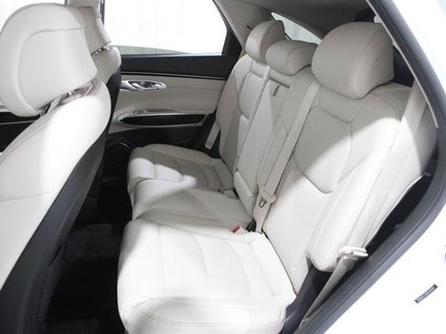 Certified 2024 Genesis GV70 2.5T AWD/4WD image 21