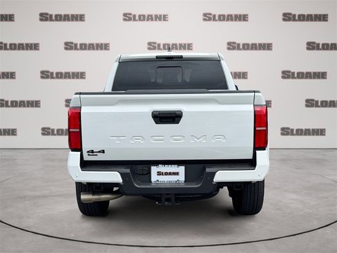 Used 2024 Toyota Tacoma TRD Sport image 4