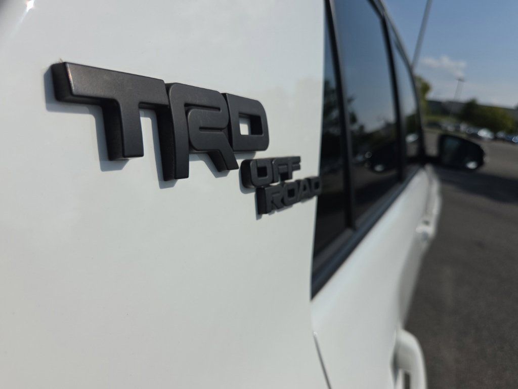 Used 2021 Toyota 4Runner TRD Off-Road Premium w/ Moonroof Package AWD/4WD image 61