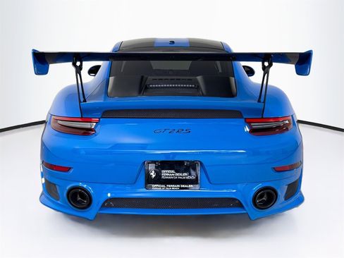 Used 2018 Porsche 911 GT2 RS image 6