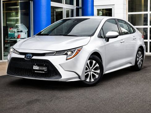 Used 2022 Toyota Corolla LE FWD image 1
