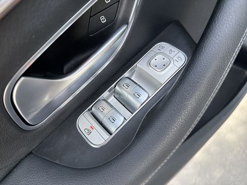 Used 2023 Mercedes-Benz GLE 350 w/ AMG Line Exterior image 16