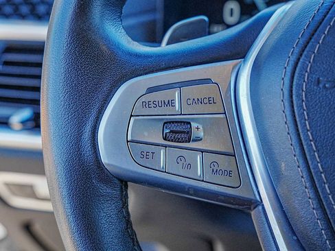 Used 2023 BMW X7 xDrive40i w/ Premium Package image 15