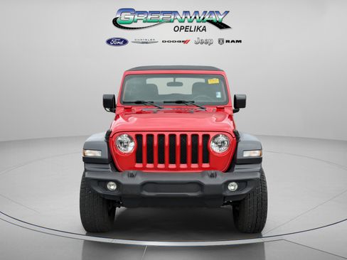 Used 2019 Jeep Wrangler Sport image 2