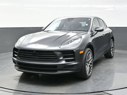 Used 2020 Porsche Macan AWD/4WD image 2