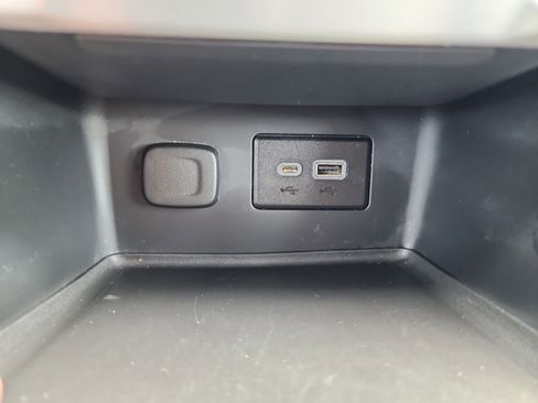 Used 2020 GMC Acadia SLT image 16