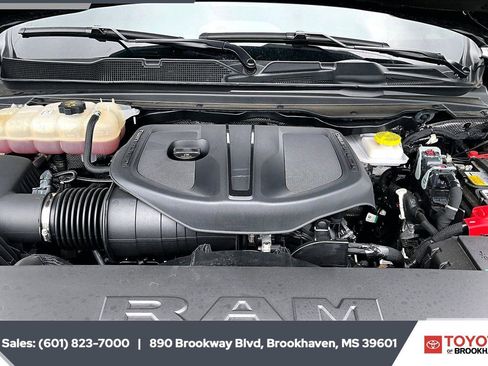 Used 2025 RAM 1500 Laramie w/ Night Edition AWD/4WD image 8