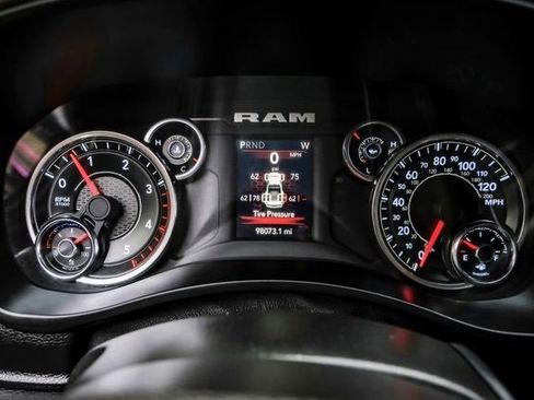 Used 2024 RAM 3500 Big Horn image 21