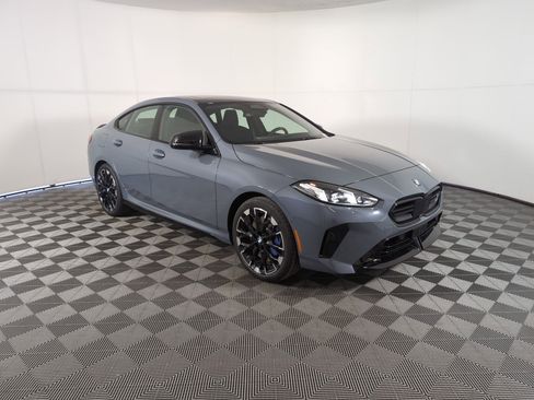 Used 2025 BMW M235i xDrive w/ Premium Package image 6