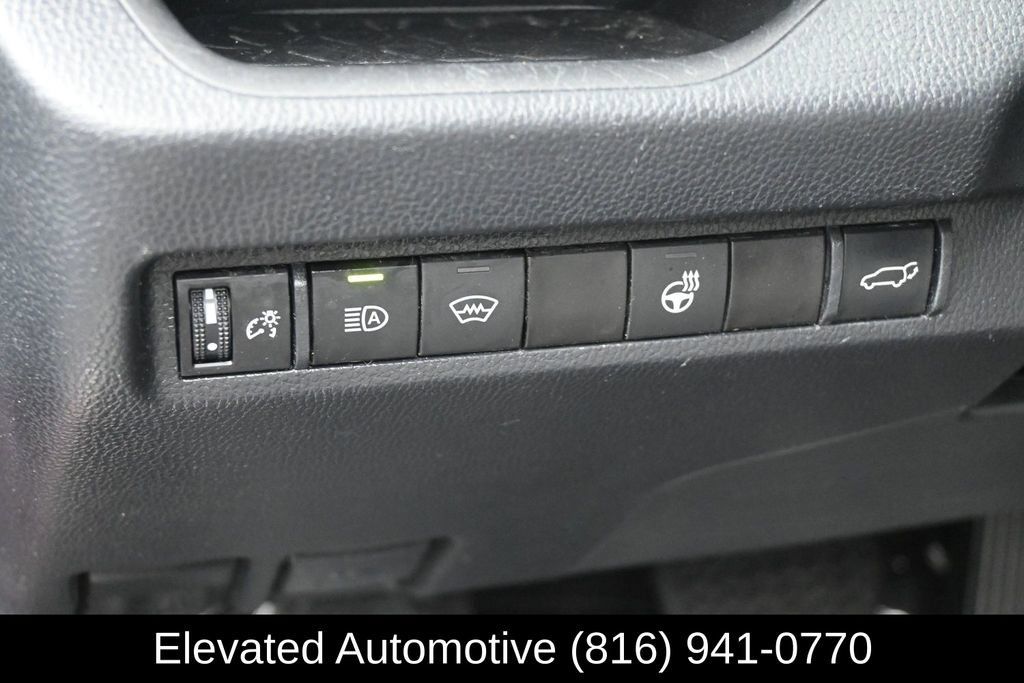 Used 2023 Toyota RAV4 XLE Premium AWD/4WD image 14