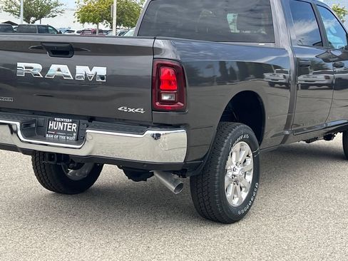 New 2026 RAM 2500 Big Horn AWD/4WD image 8