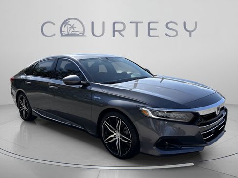 Used 2022 Honda Accord Touring image 9