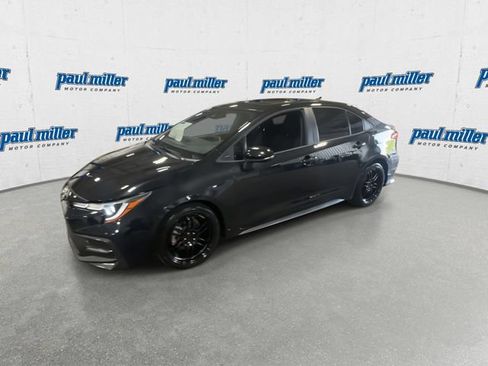Used 2021 Toyota Corolla SE FWD image 5