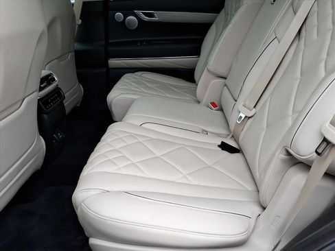 Used 2025 Genesis GV80 3.5T Prestige image 16